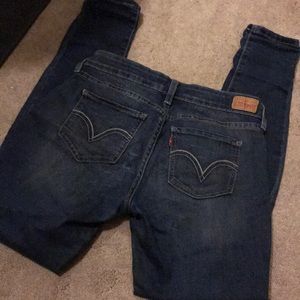 Levi 535 stretch jeggings. Juniors 3